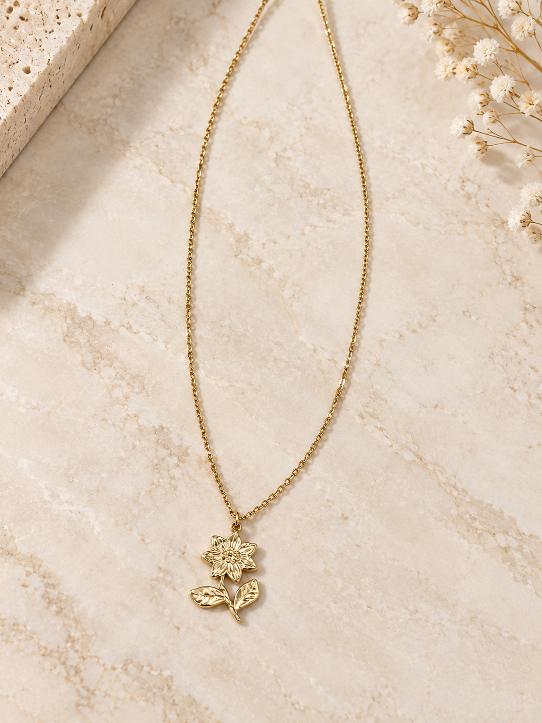 Collar Floral Gold