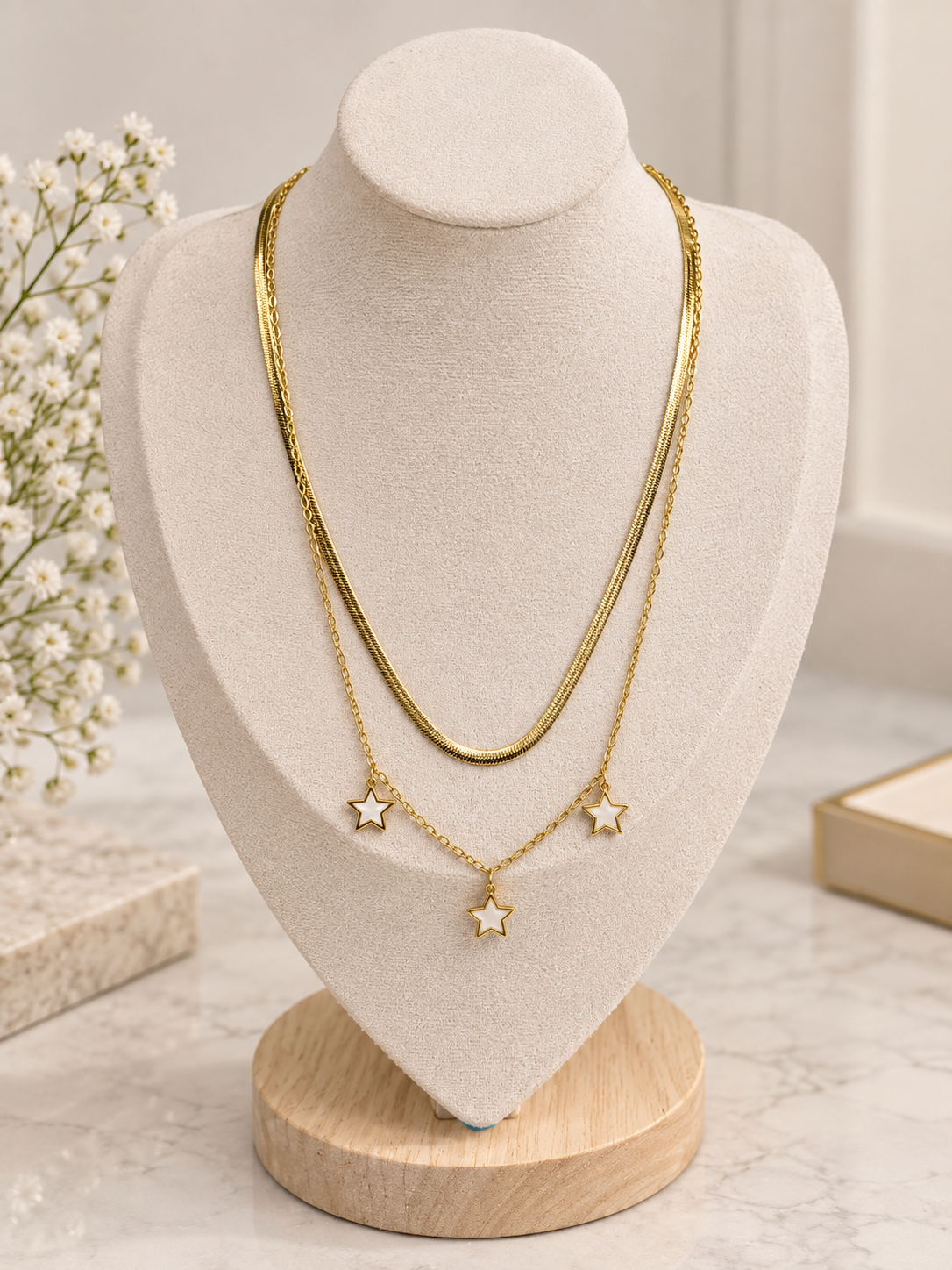Collar Star Layered