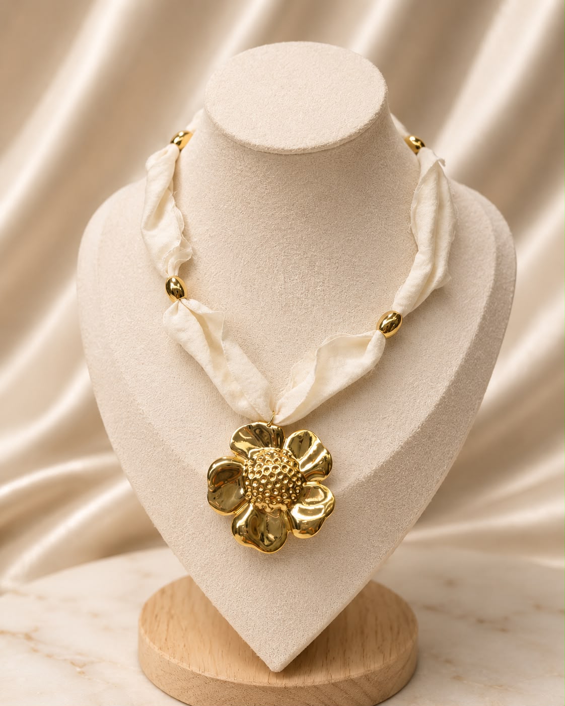 Collar Camelia