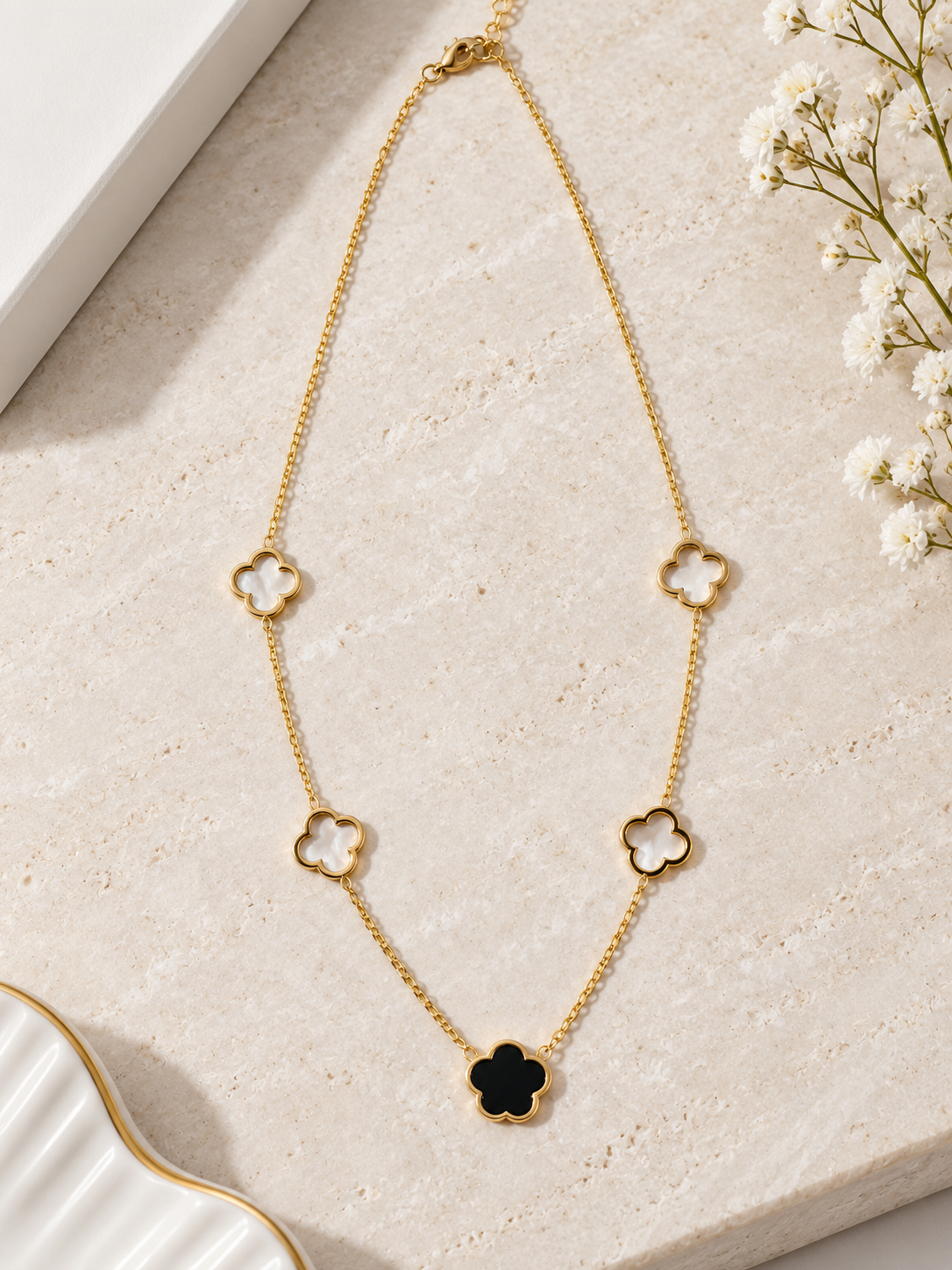 Collar Black Clover