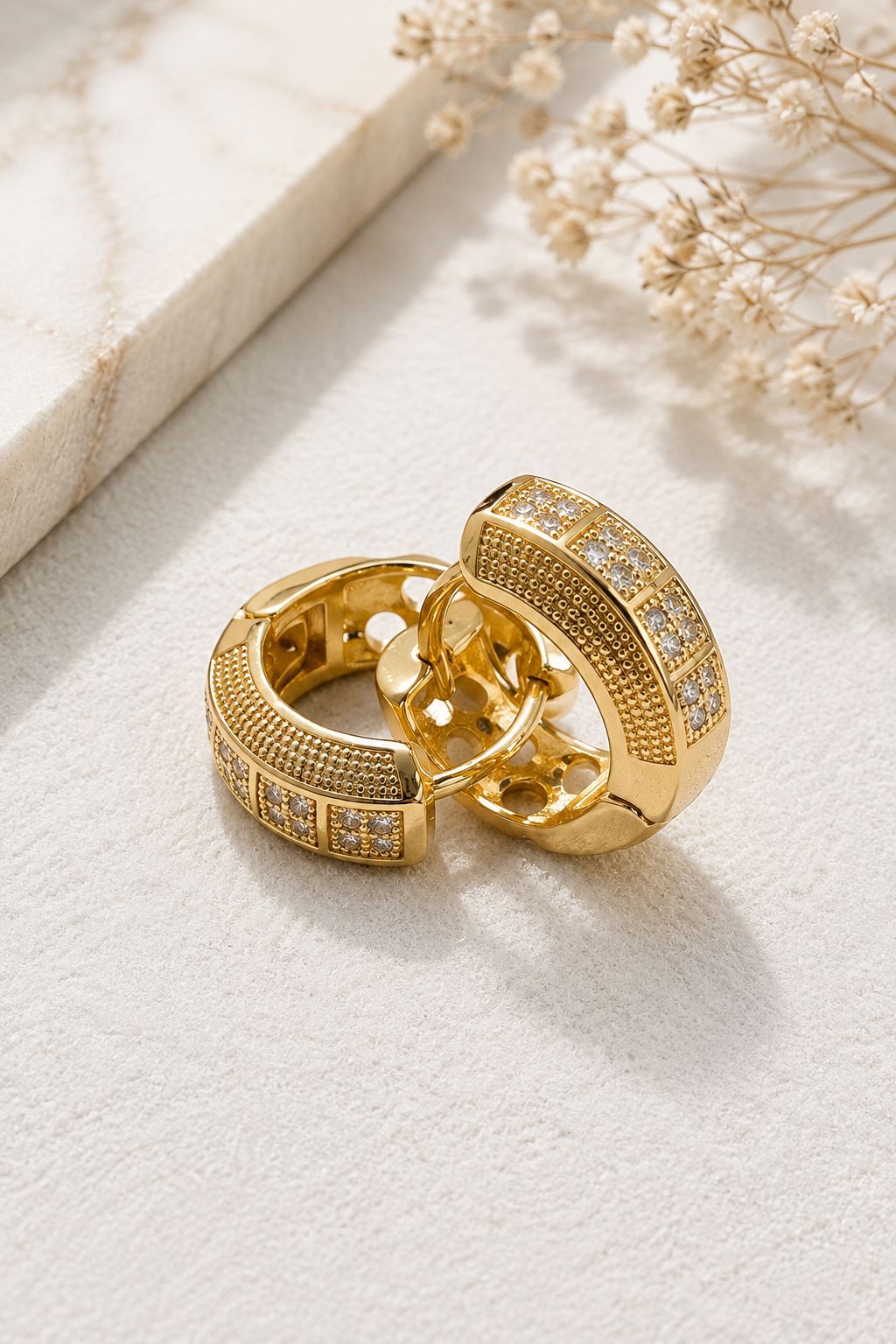 Aretes Monaco